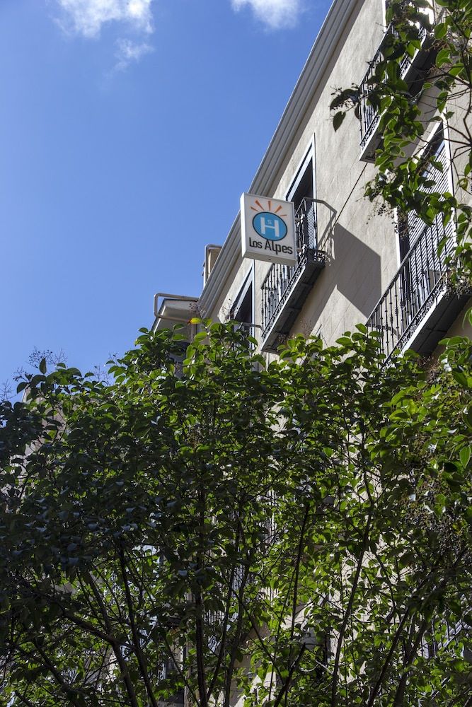 undefined Hostal Los Alpes 6