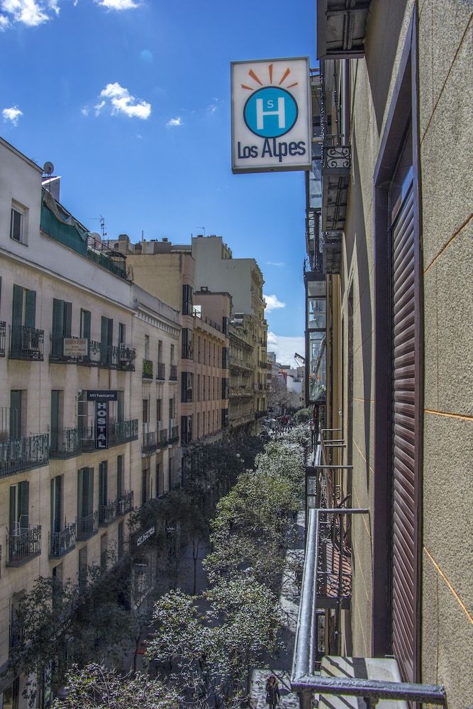 undefined Hostal Los Alpes 9