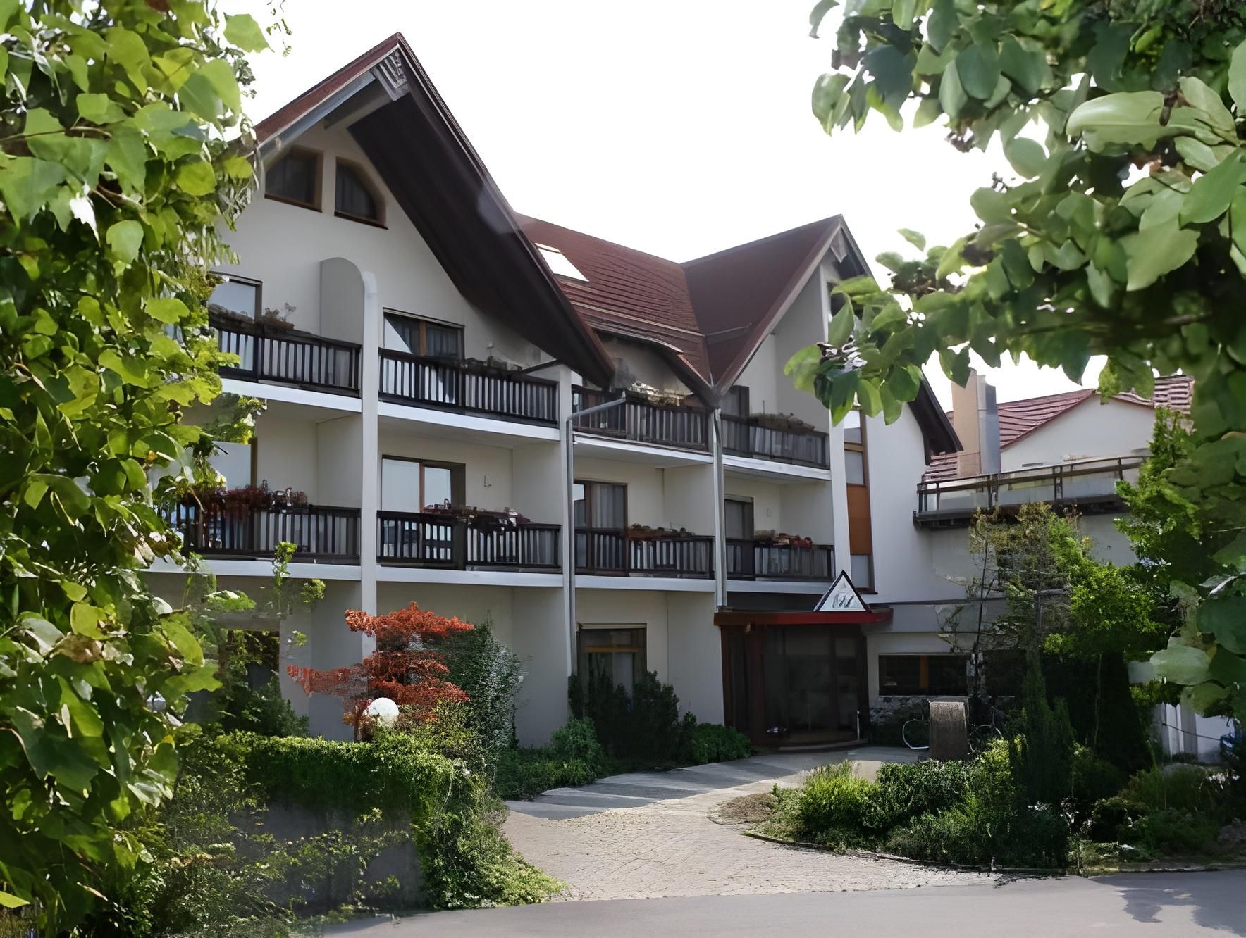 undefined Hotel Waldhorn