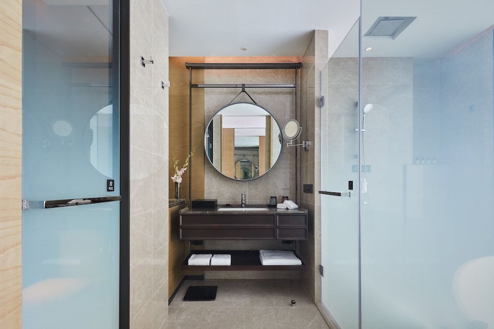 Pullman Shanghai Qingpu Excellence Deluxe Suite, 1 King Bed, Club Lounge Access 4