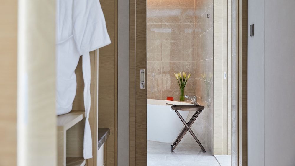 Pullman Shanghai Qingpu Excellence Deluxe Suite, 1 King Bed, Club Lounge Access 5