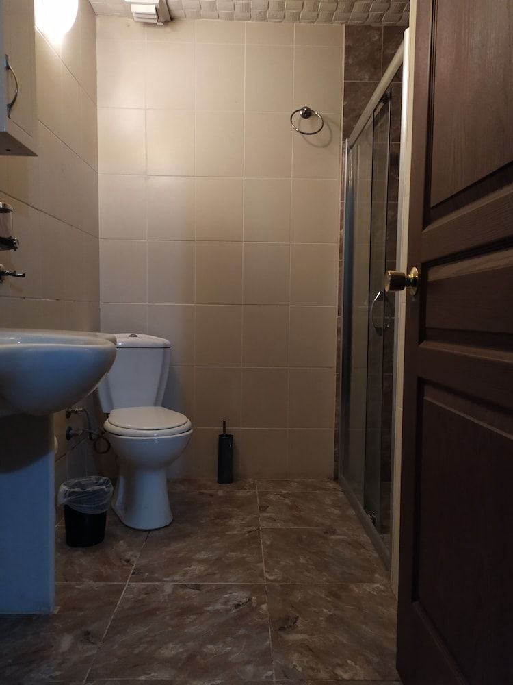 Istanbul Irish Hotel Standard Twin Room, 2 Twin Beds 2