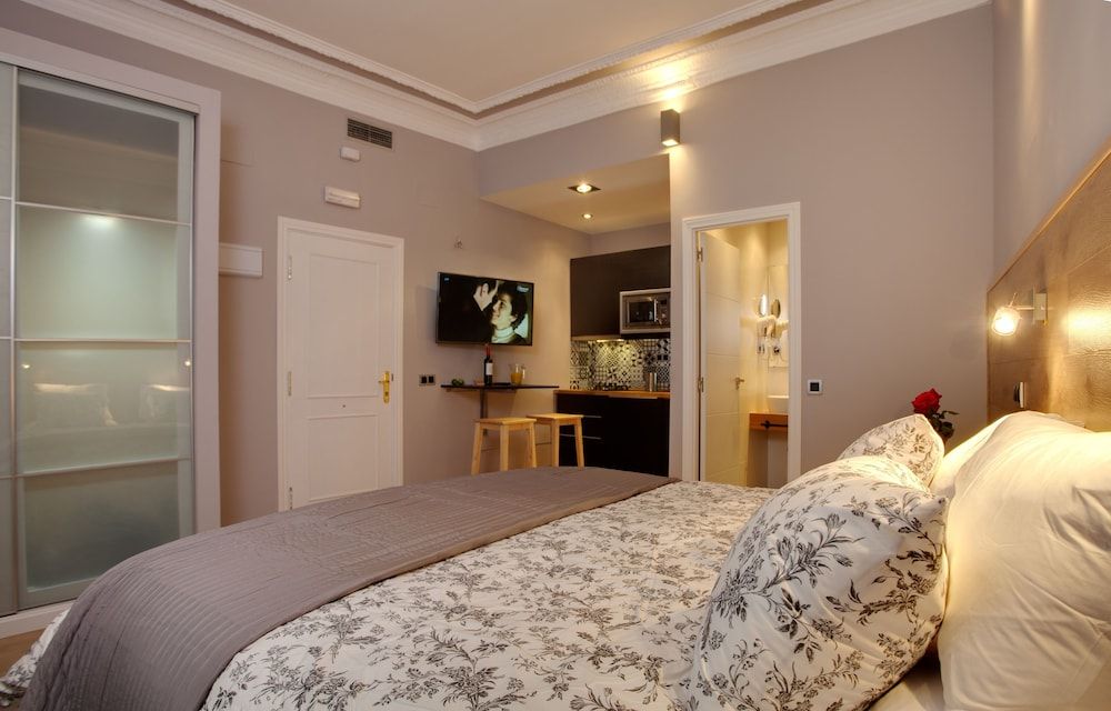 Suites You Platinum Superior Studio, 1 Double Bed, Kitchen 2