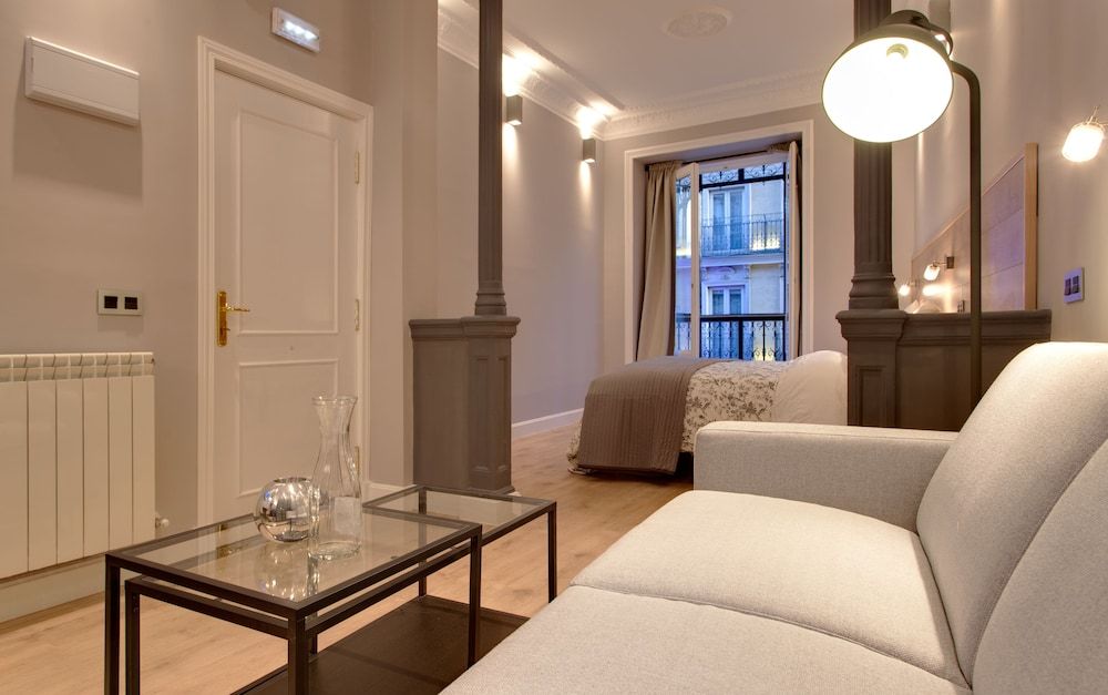 Suites You Platinum Studio, City View 4