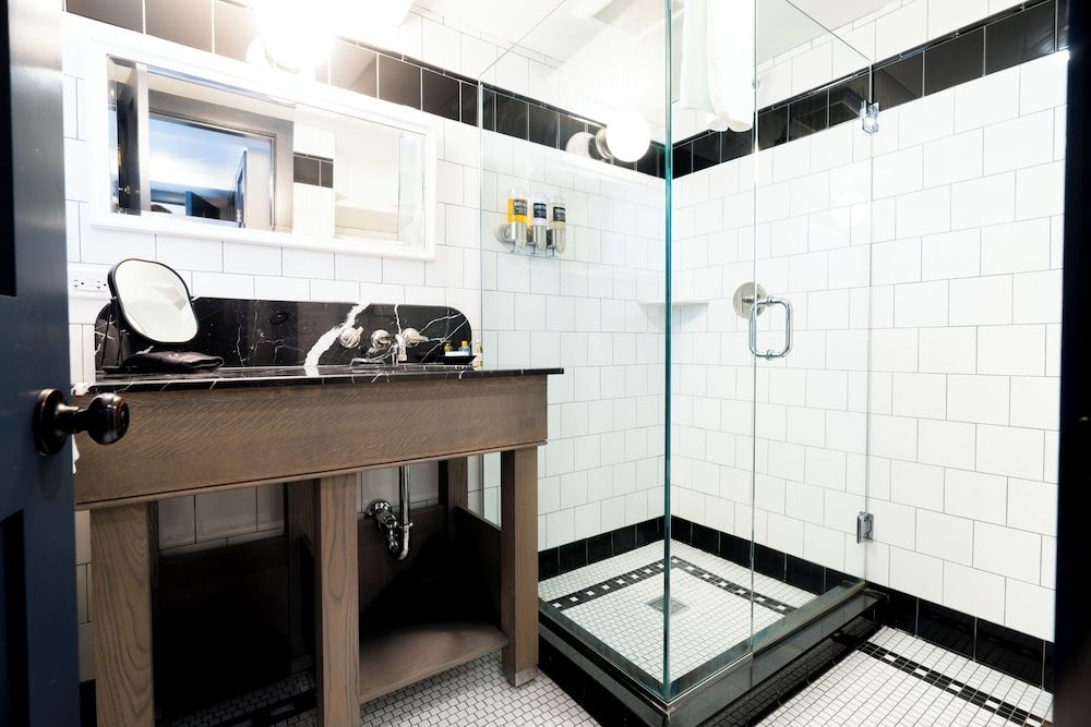 Morgan Hotel Superior Room 4