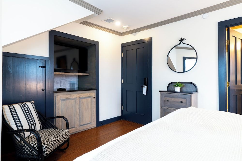 Morgan Hotel Standard Room