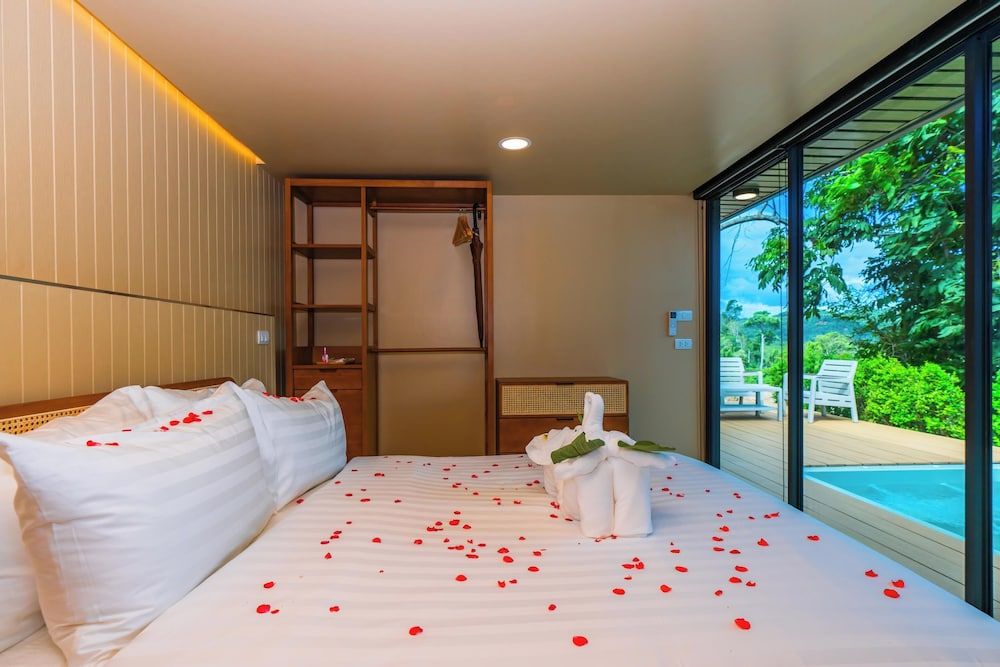2 Bedrooms Modular Cabin with Private Pool