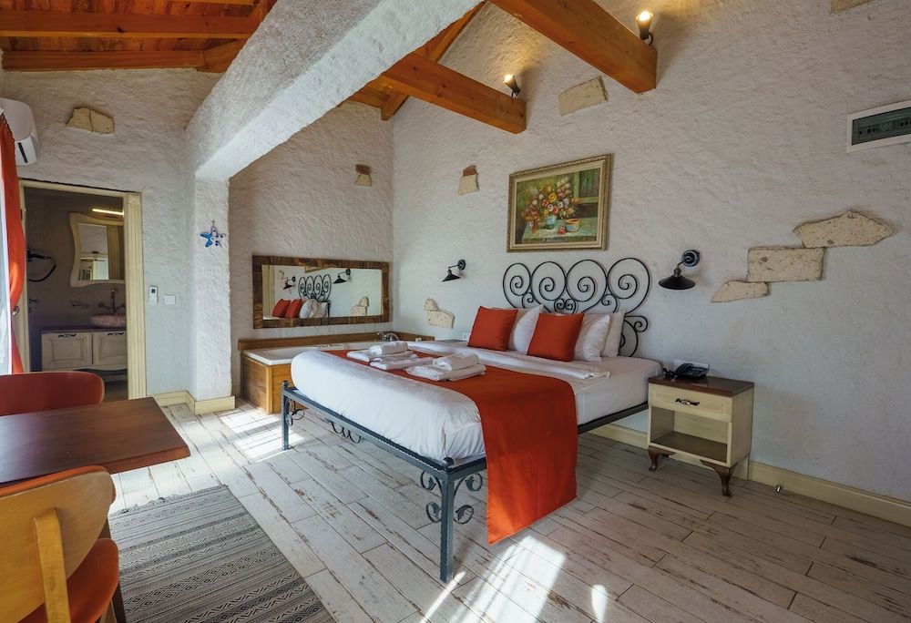 undefined Alacati Aura Plus 4