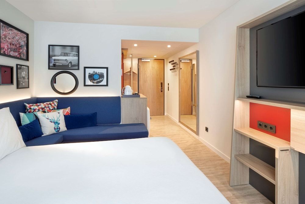 Family Room, 1 Queen Bed