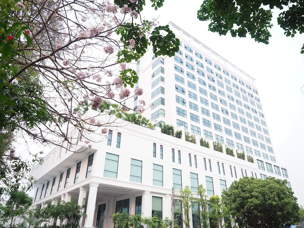 undefined Empress Premier Hotel