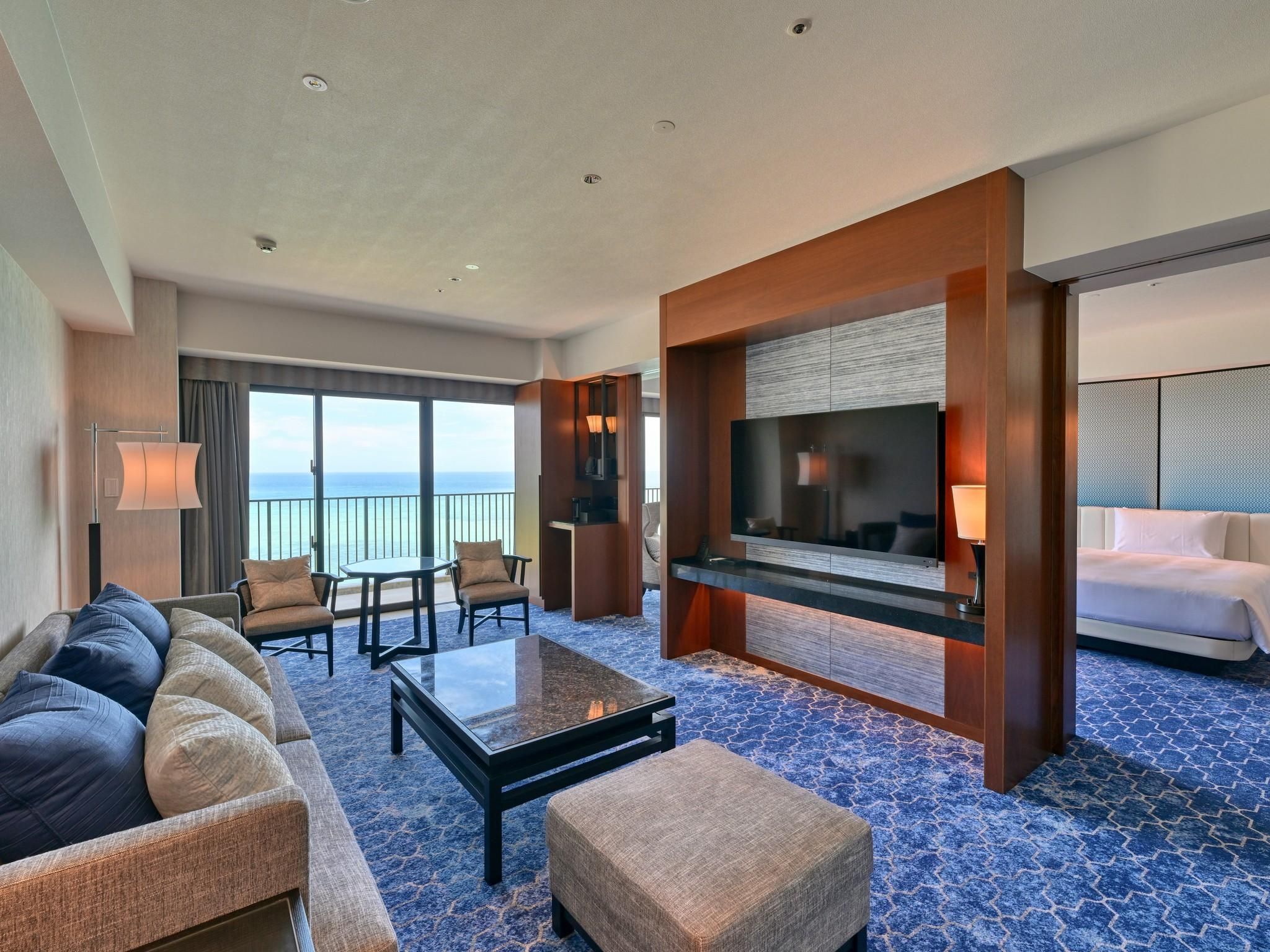 Ryukyu Hotel & Resort Nashiro Beach Deluxe Corner Suite Twin 3