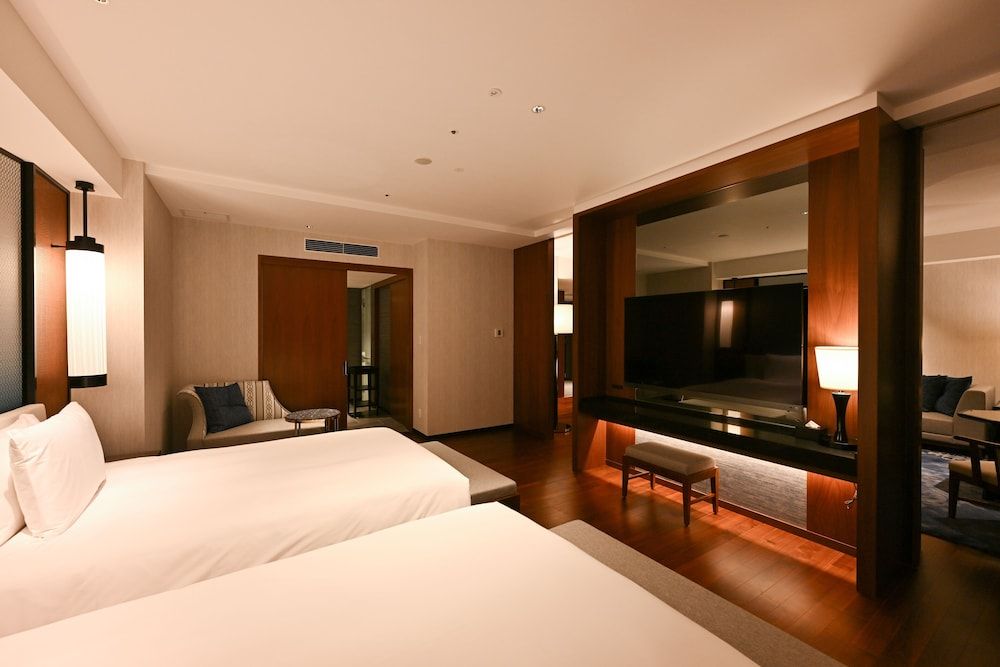 Royal Suite Twin, No Smoking (w/ Club Lounge&VIP Pool Bar Access, Additional children fee)