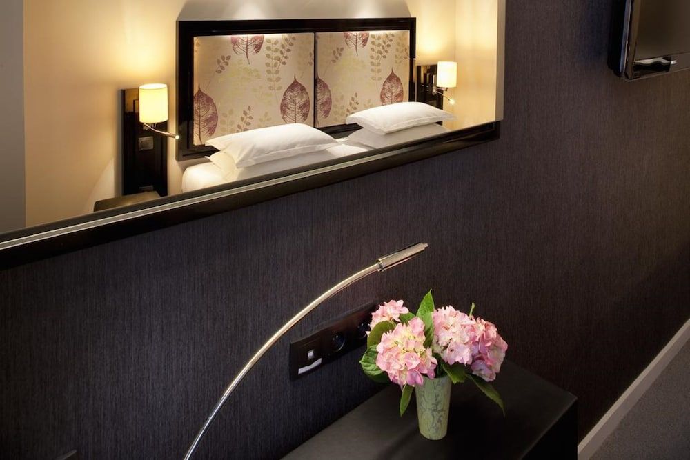 Hôtel Caron le Marais Standard Double Room, 1 Double or 2 Twin Beds 3