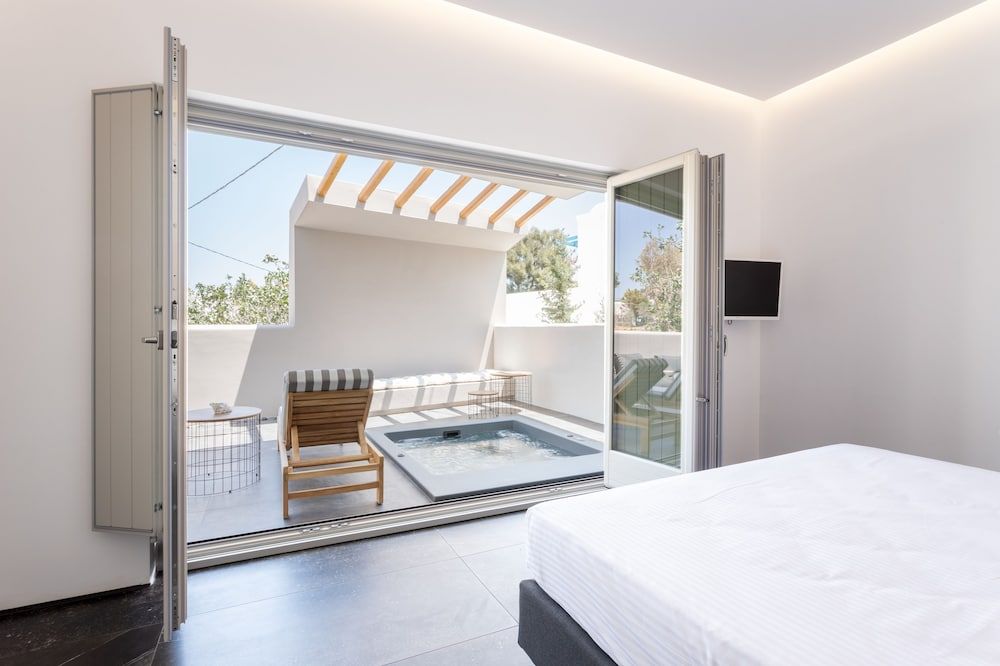 Aegean Gem Gem Suite, outdoor hot tub 26