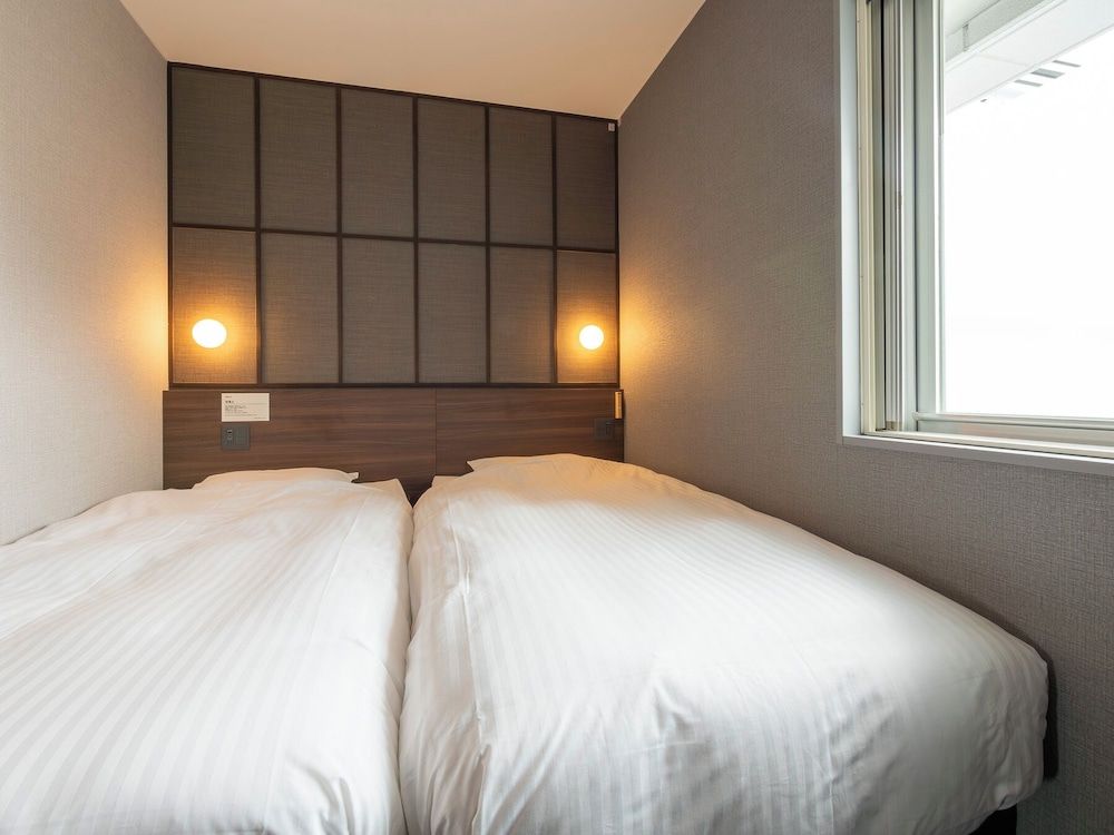 Compact Twin Room