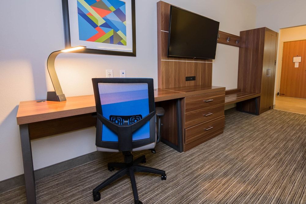 Holiday Inn Express & Suites Houston North I-45 Spring by IHG Standard Room