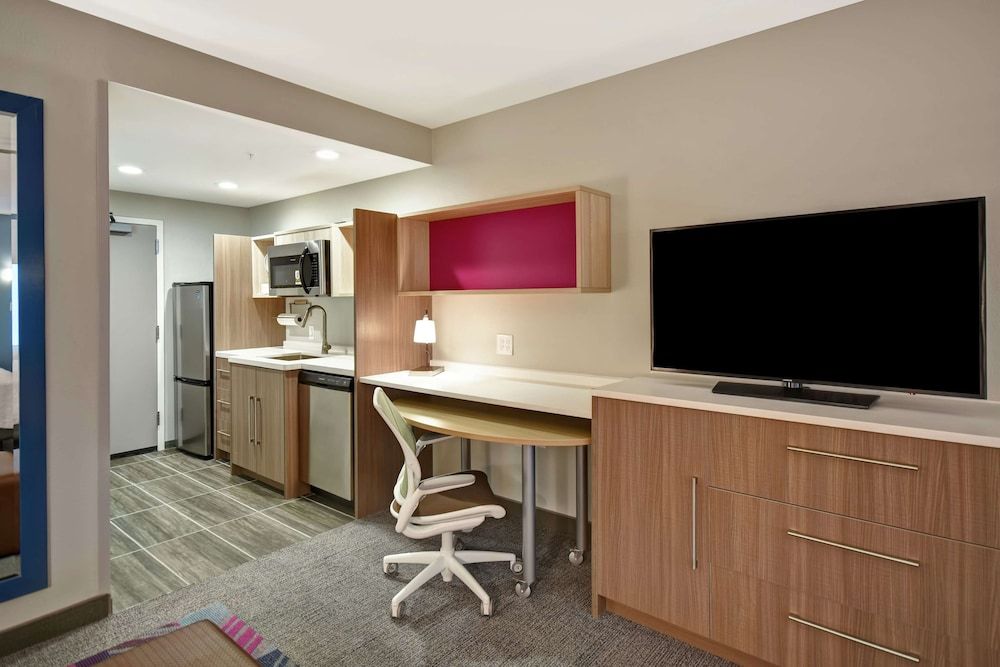 Studio Suite, 1 King Bed, Non Smoking