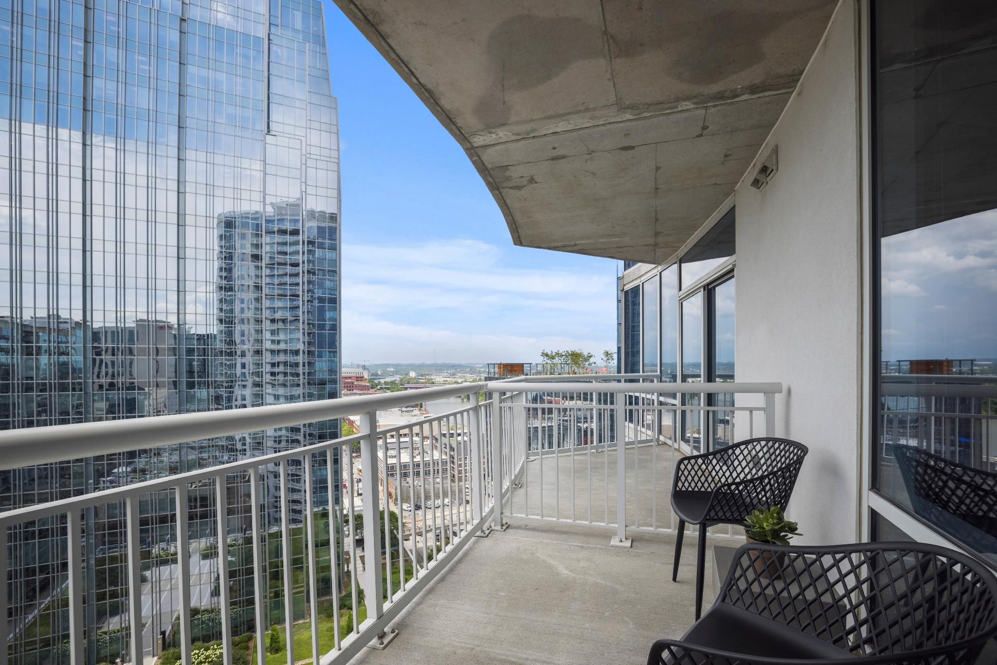 One Bedroom Apartment - Balcony