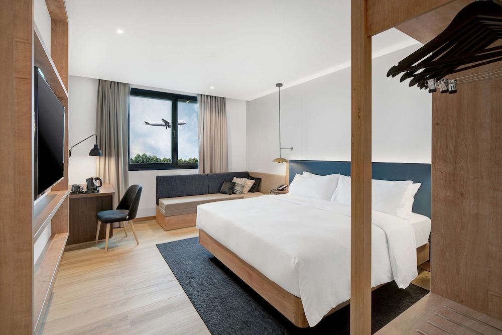Family Room, 1 King Bed