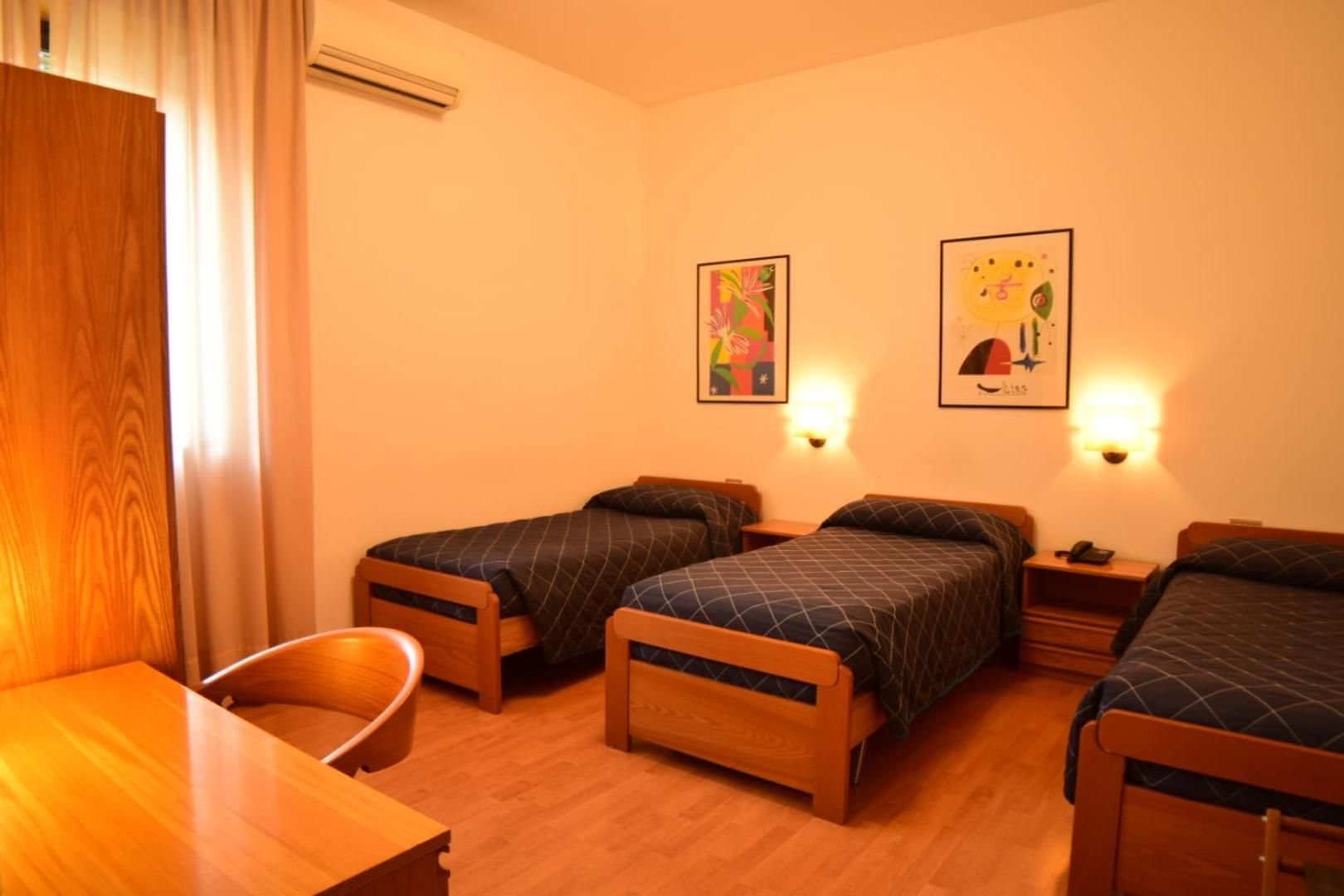 Triple Room
