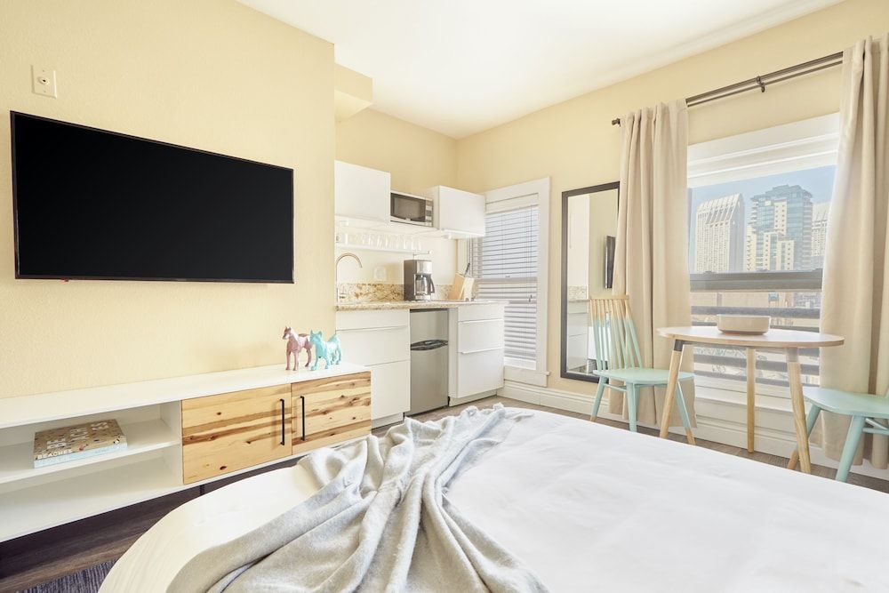 Kasa Gaslamp Quarter San Diego Deluxe Studio, 1 Queen Bed (Self Check-in with Virtual Front Desk) 8