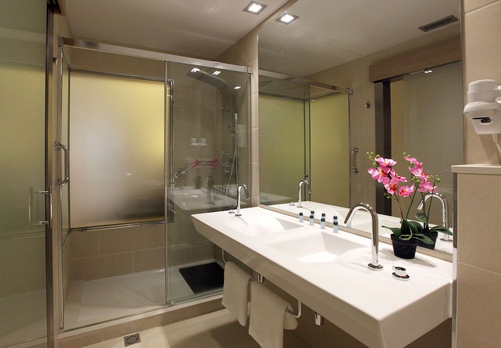 undefined Hotel Lleó 10