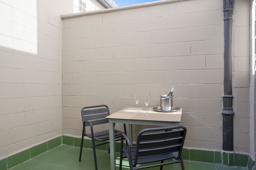 undefined Hotel Lleó 5