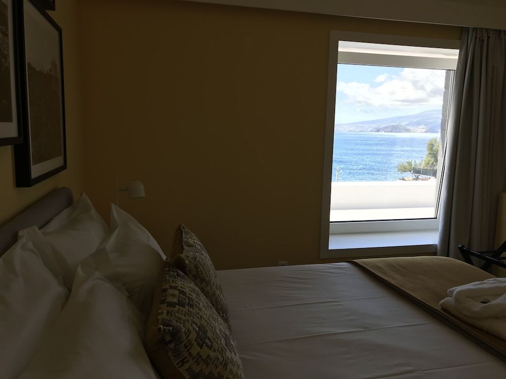 Vinhas do Calhau Apartment, Sea View (Yellow)