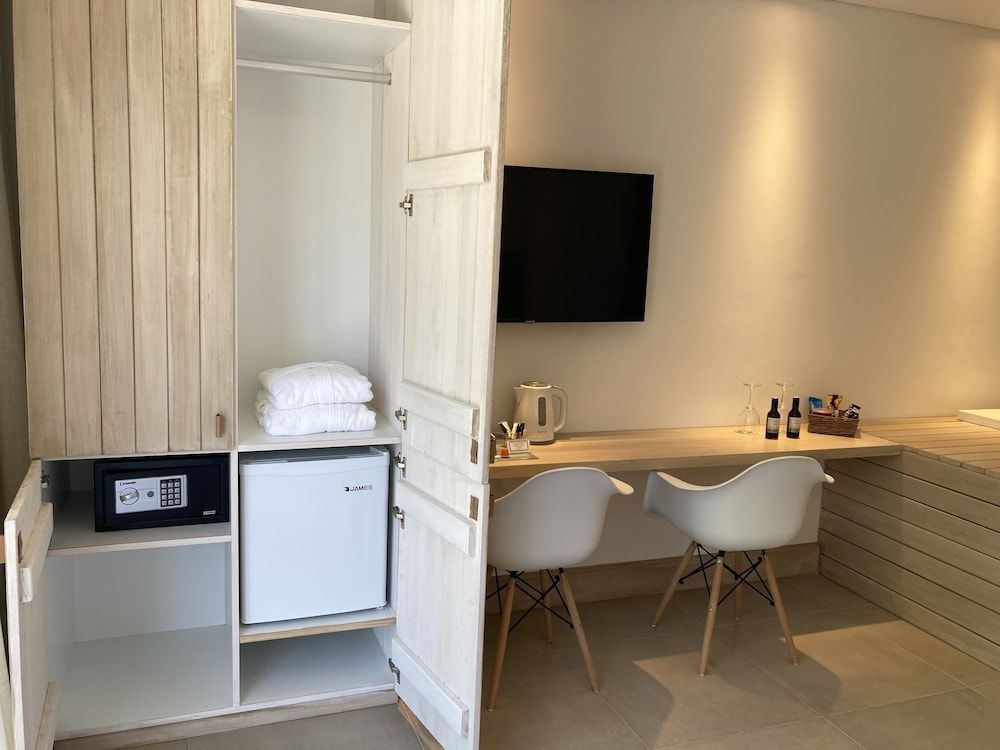 Live Hotel Boutique - Adults Only Premium Balcony 8