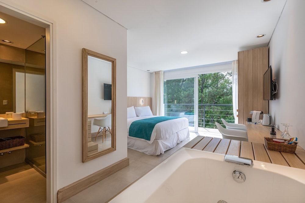 Live Hotel Boutique - Adults Only Premium Balcony 4