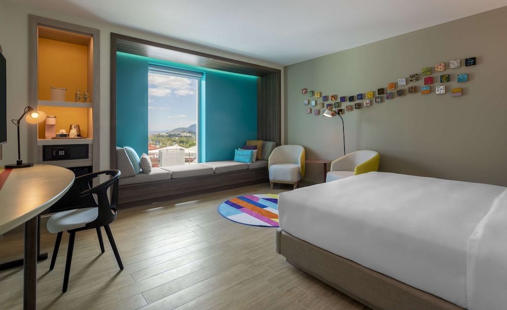 Deluxe Room, 1 King Bed