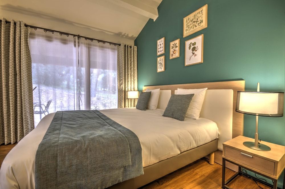 Best Western Domaine de Roquerousse Standard Room, 1 King Bed, Non Smoking (Twin bed on request) 2