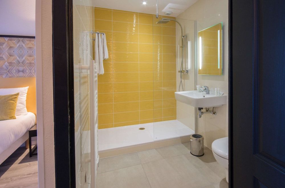 Best Western Domaine de Roquerousse Standard Room, 1 King Bed, Non Smoking (Twin bed on request) 9