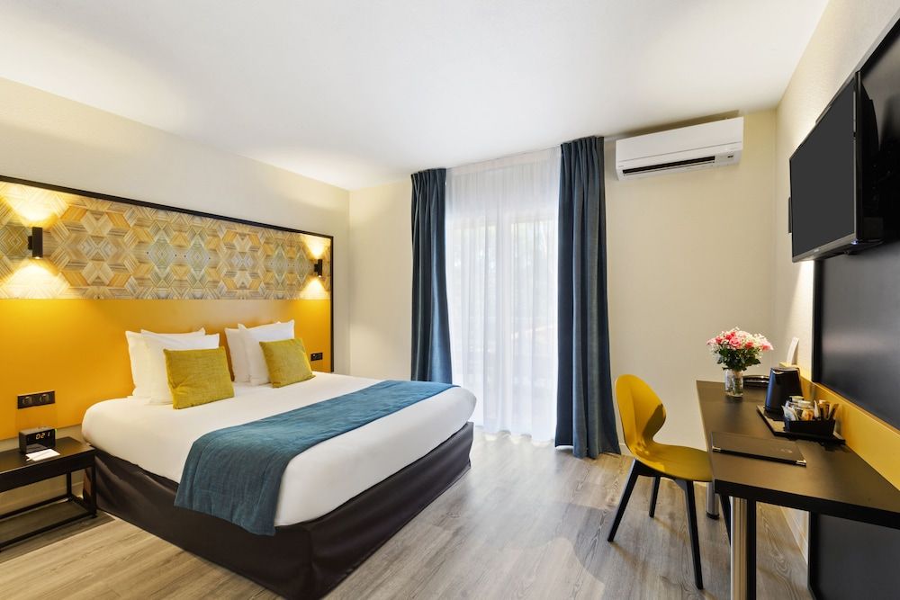 Best Western Domaine de Roquerousse Superior Room, 1 Queen Bed, Non Smoking, Balcony 3