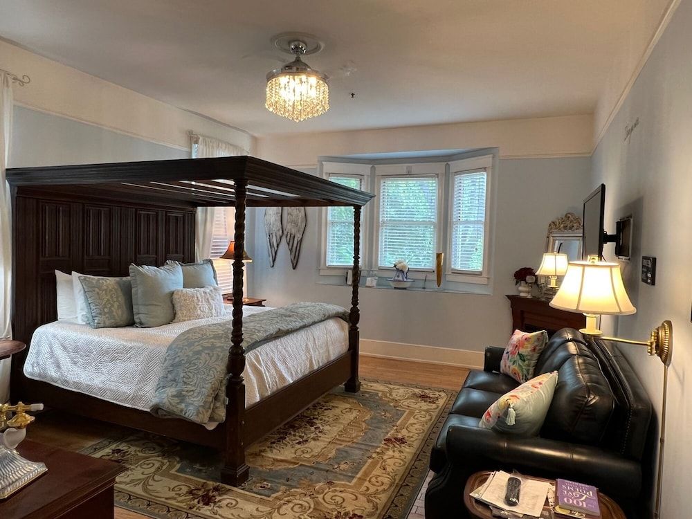 Mizell Suite 1st Floor