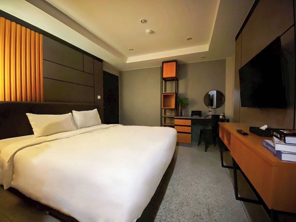 undefined 12 The Residence Hotel 6