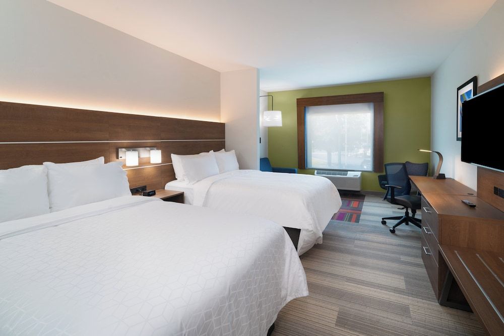 Suite, Multiple Beds, Accessible (Mobility, Accessible Tub)
