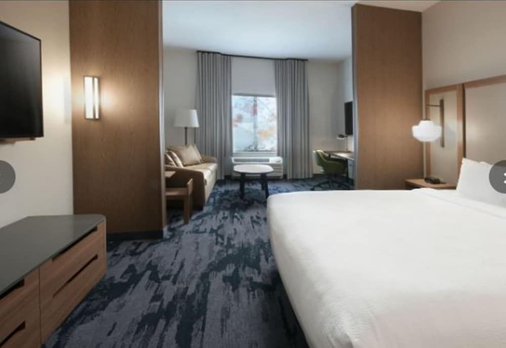 Room, 1 King Bed (Hearing Accessible)