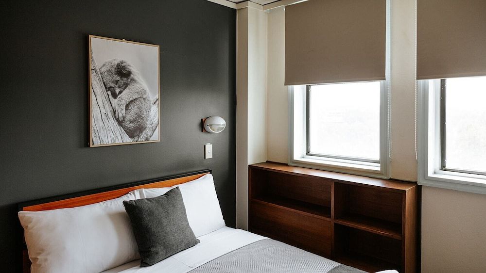 Canberra Accommodation Centre Standard Double Room with Shared Bathroom 4