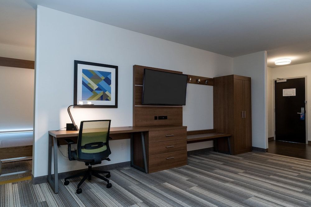 Suite, Multiple Beds