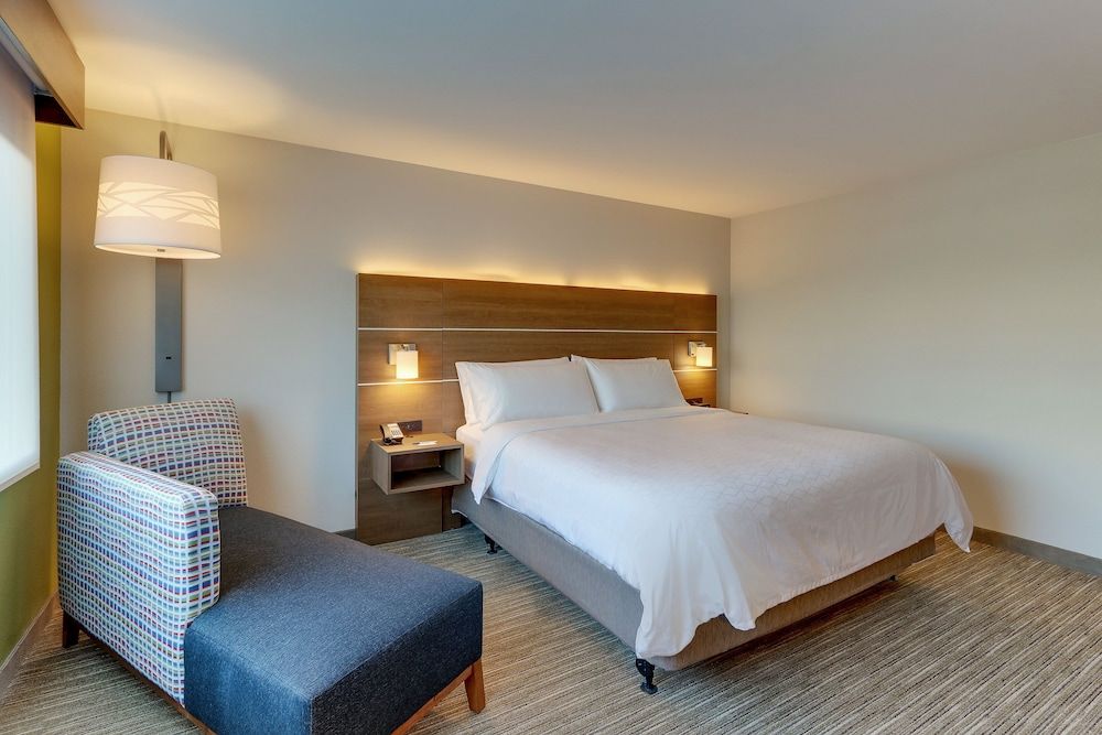 Standard Room, 1 King Bed, Accessible (Communication Accessible)