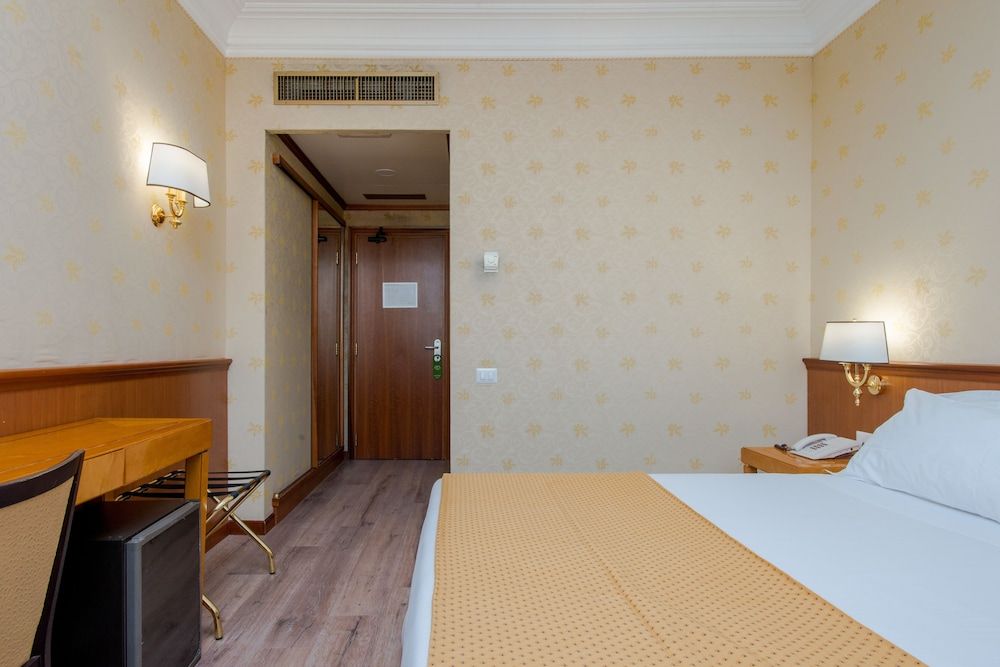Hotel The Brand Standard Double or Twin Room 3