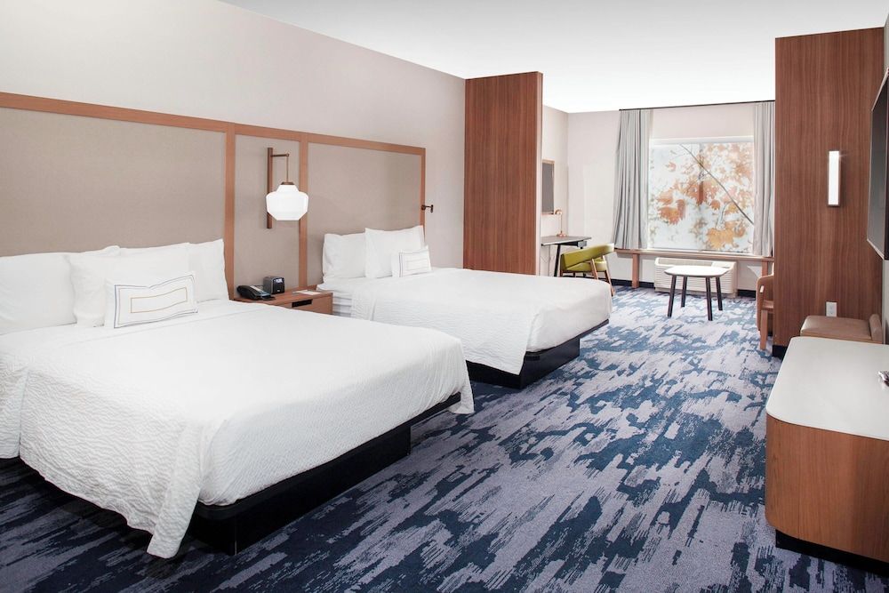 Suite, Multiple Beds (Hearing Accessible)