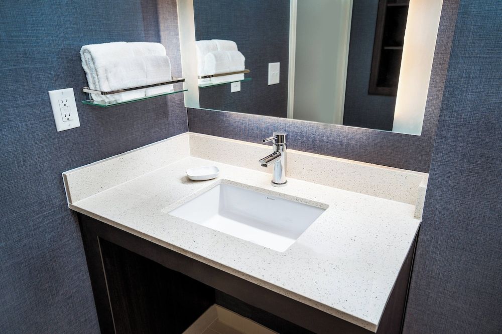 Two Bedroom, Suite, Bedroom 1: 1 King, Bedroom 2: 1 Queen, Sofa bed (Mobility Accessible, Tub)