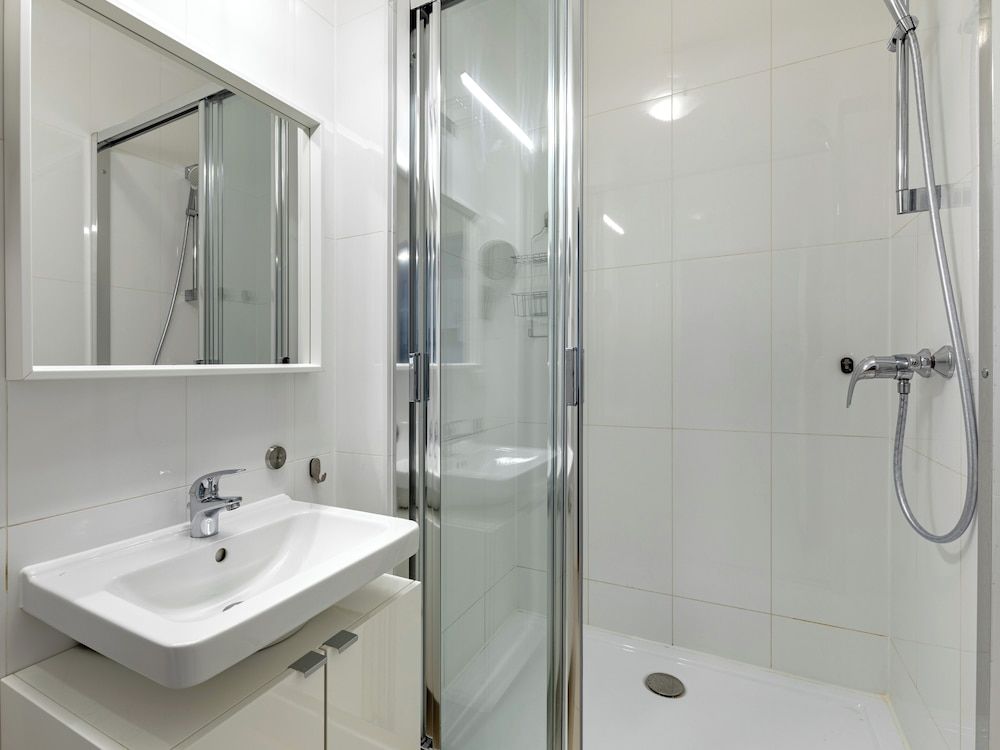 Numa Vienna Strauss Extra Large 1 Bedroom Apartment with Sofa Bed 5