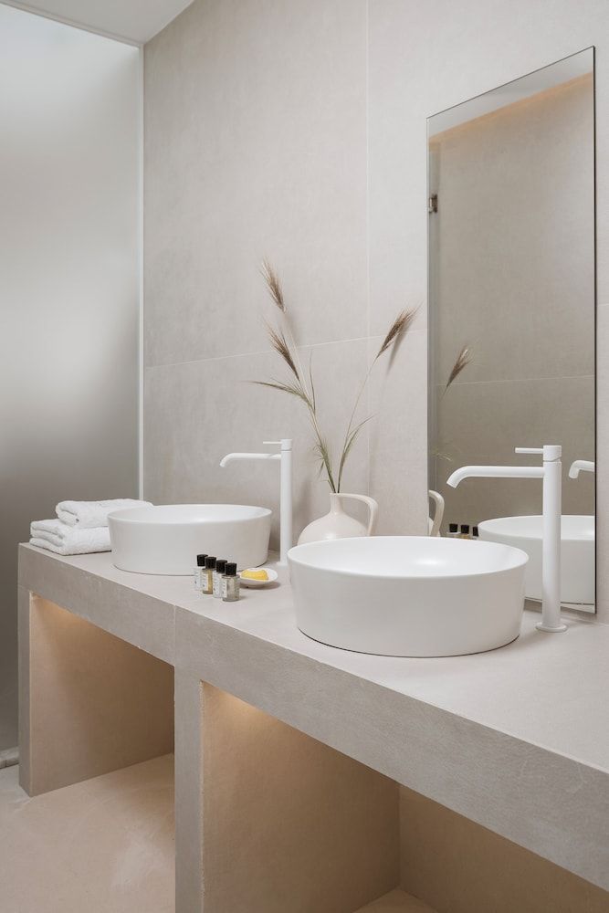 Lovia Mykonos Junior Suite, 1 King Bed, Jetted Tub 6