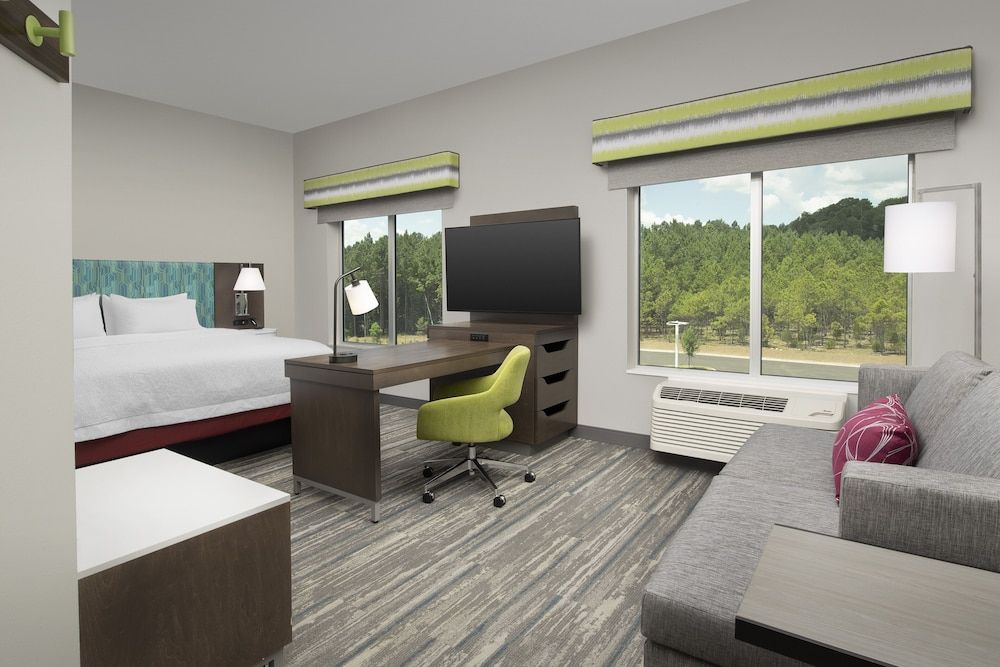 Studio, 1 King Bed, Non Smoking, Refrigerator & Microwave (Wet bar)