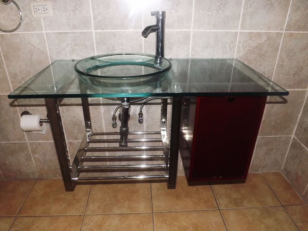 La Posada B&B Double Room, 2 Double Beds, Ensuite 8