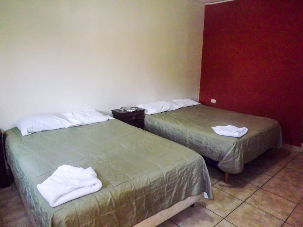 La Posada B&B Double Room, 2 Double Beds, Ensuite 6