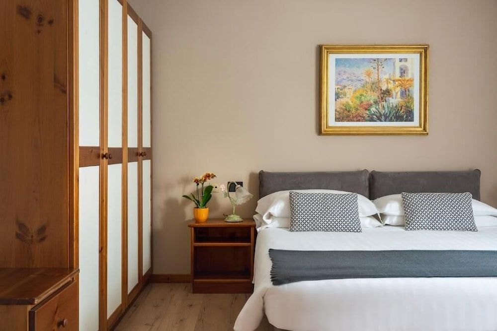 Cristallo Hotel Residence Comfort Room 2